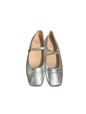 Stunner Silver Ballet Shoes